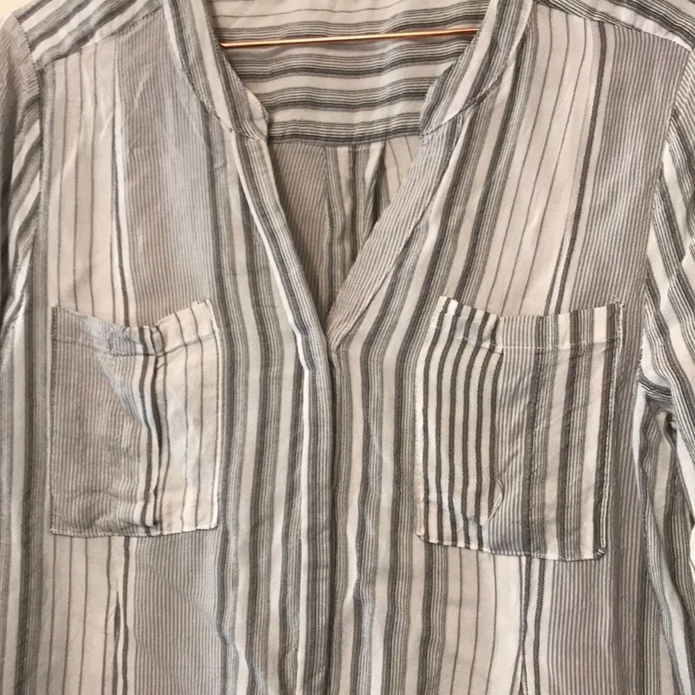 Button up striped blouse - Picture 2 of 6